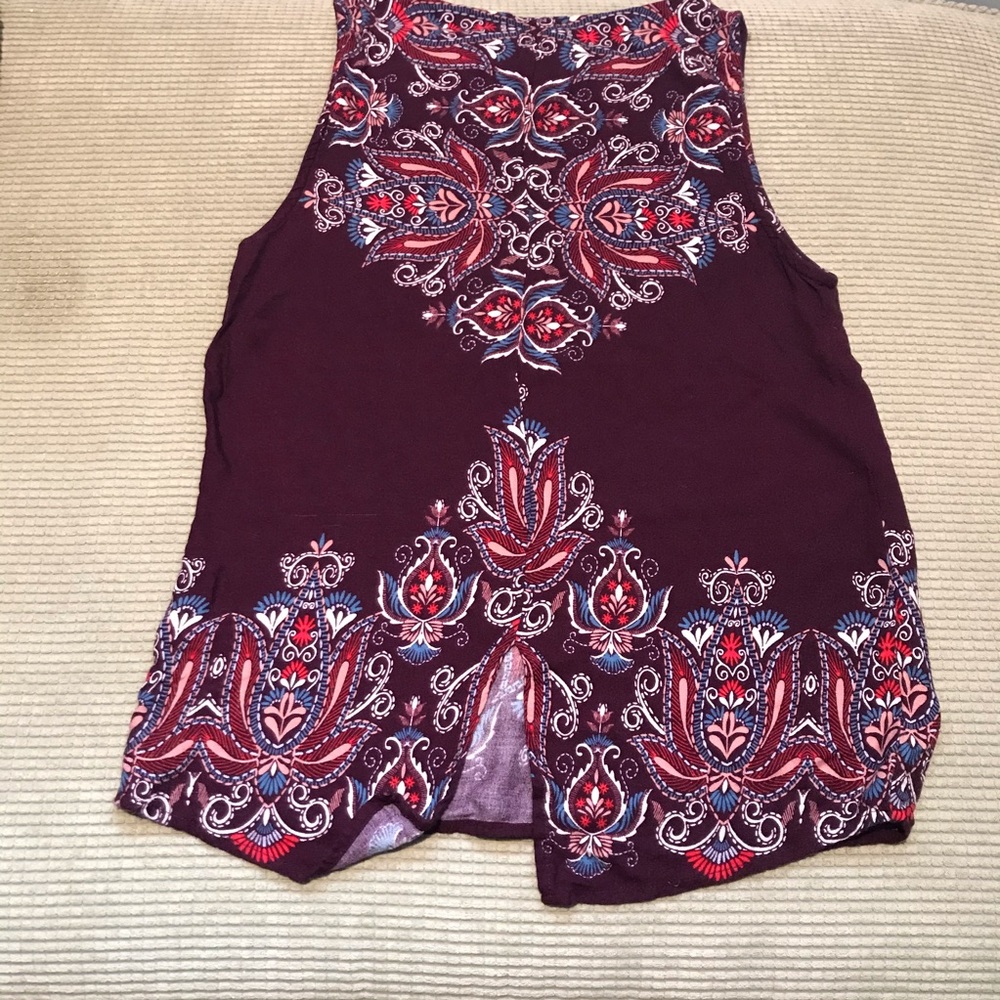 Renee C Split back top - Picture 2 of 3
